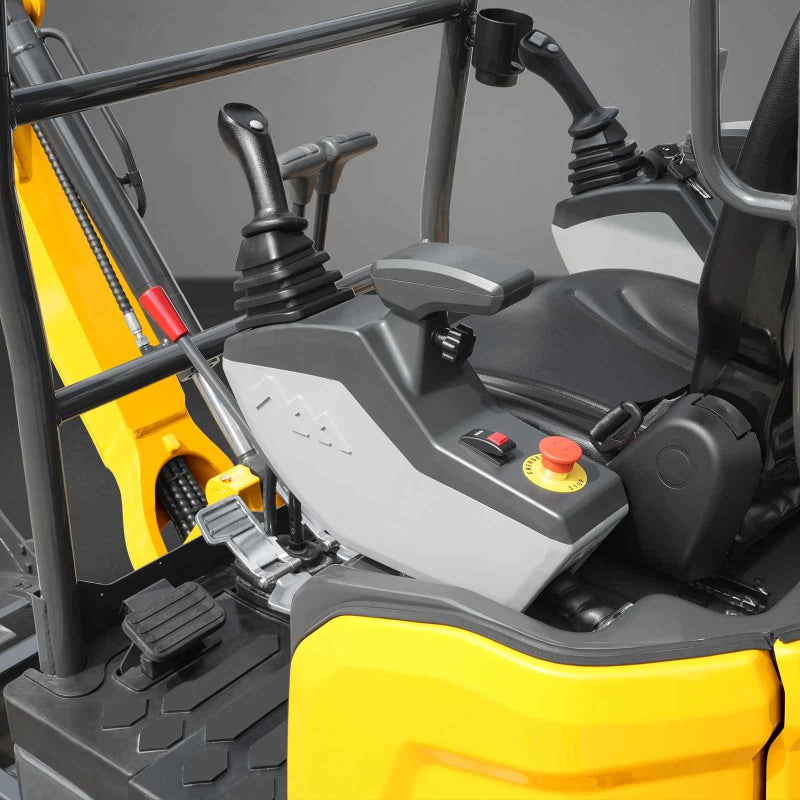 MechMaxx MEC17PRO Mini Excavator with Kubota Engine