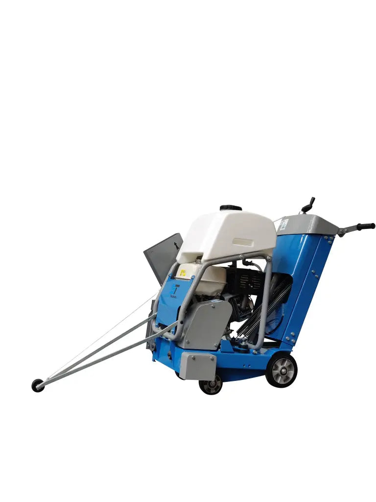 BT Concrete Saw | 18 In. | GX390 | Screw Feed Blade Adjustment