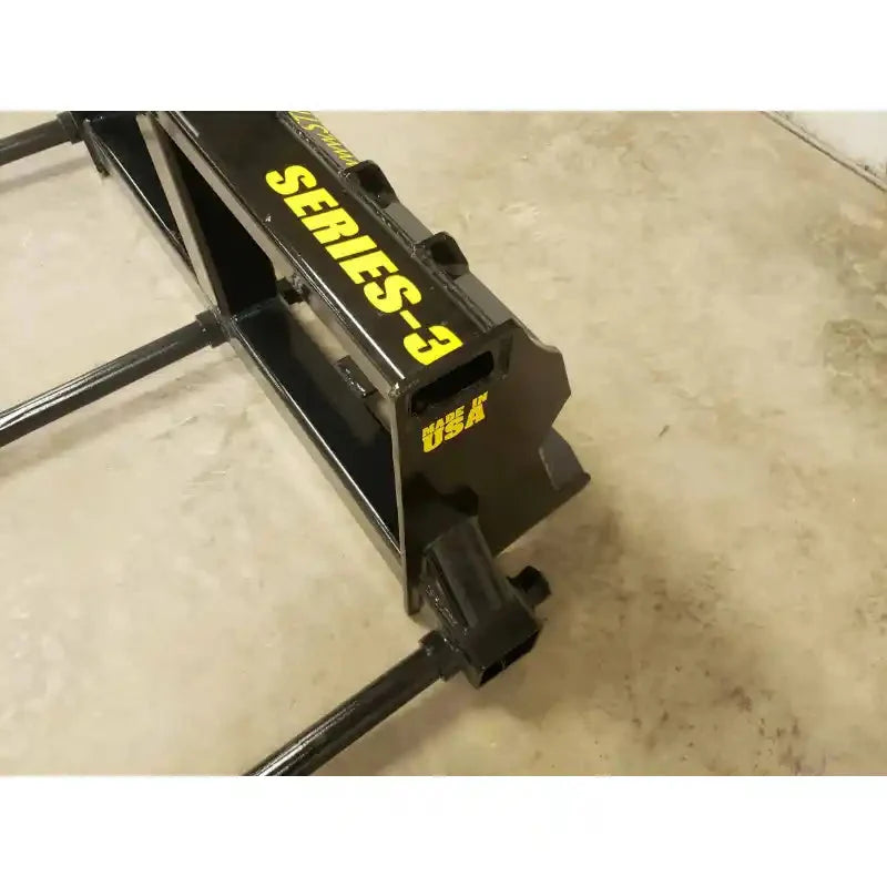 Stinger Attachments BS3-WL Series 3 Wheel Loader Bale Spear