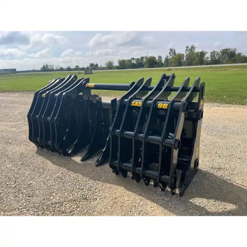 Stinger Attachments CG-SXD Severe-Duty Wheel Loader Clam Grapple