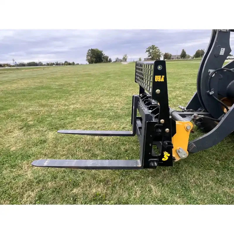 Stinger Attachments PF3 Tractor Pallet Forks